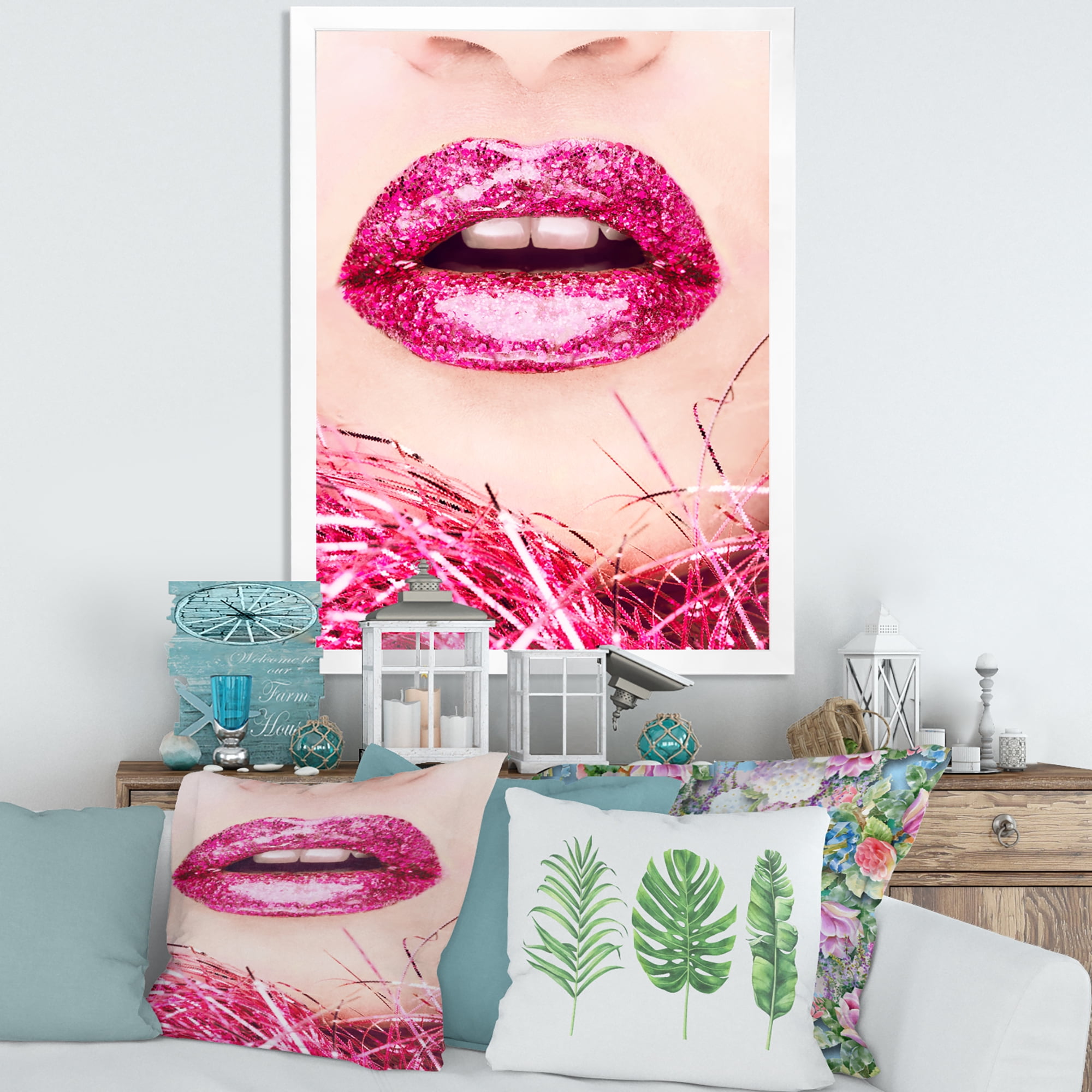 Designart 'Close-Up Of Golden Female Lips II' Modern Framed Art Print
