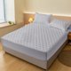 thumbnail image 4 of Sábana impermeable para cama | Cubierta fija antideslizante para colchón | Protector ajustable integral | Fibra de poliéster suave | Resistente a manchas y decoloración | 90x200cm | Para camas twin, 4 of 6