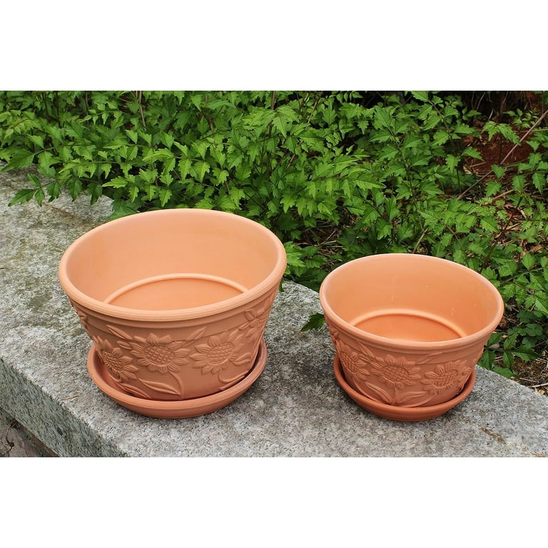 Set of 2 Raised Sunflower Embellished Natural Terracotta Garden Pot with Tray Set of 2 Raised Sunflower Embellished Natural Terracotta Garden Pot with Tray