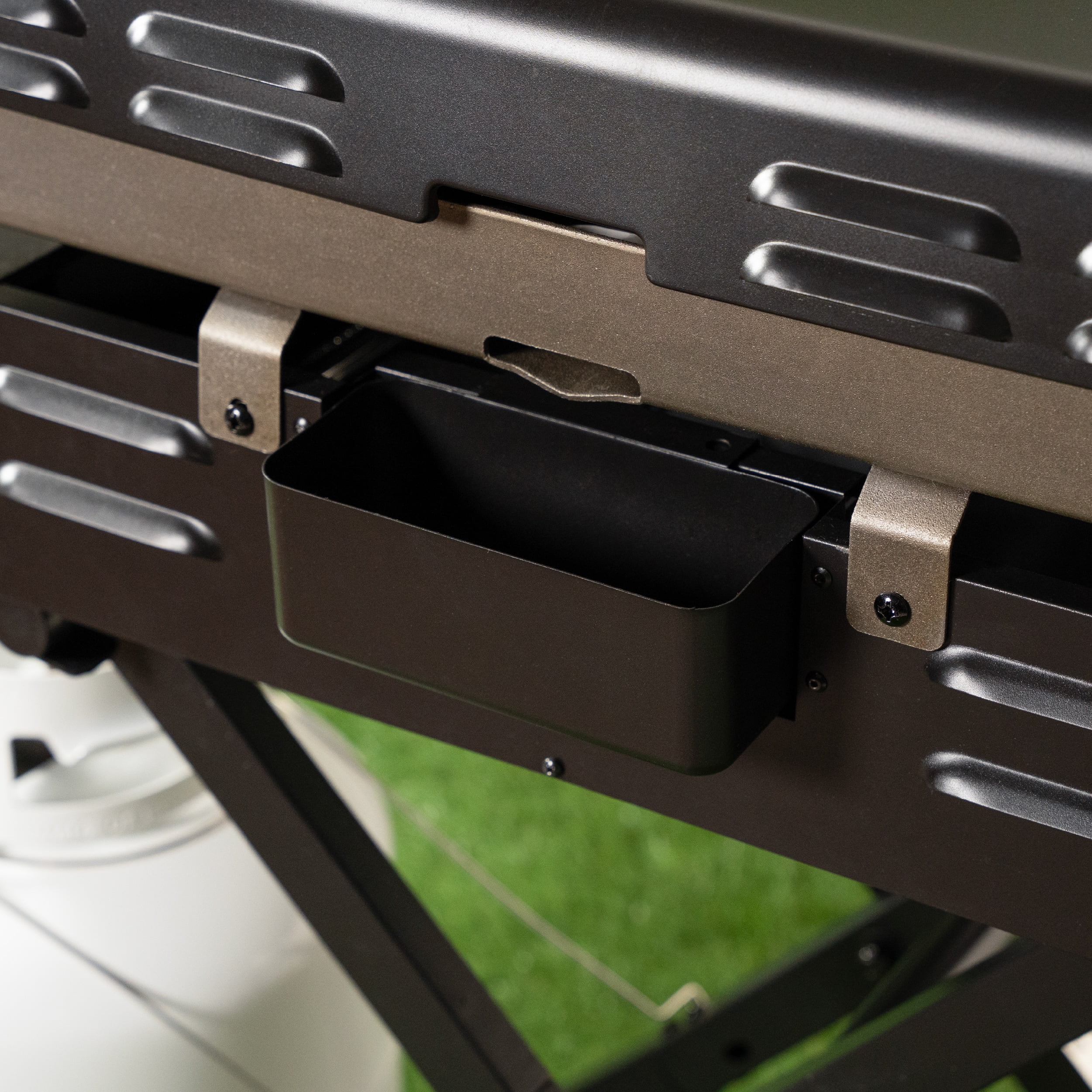 Blackstone Adventure Ready 2-Burner 22" Propane Omnivore Griddle with Flexfold Legs