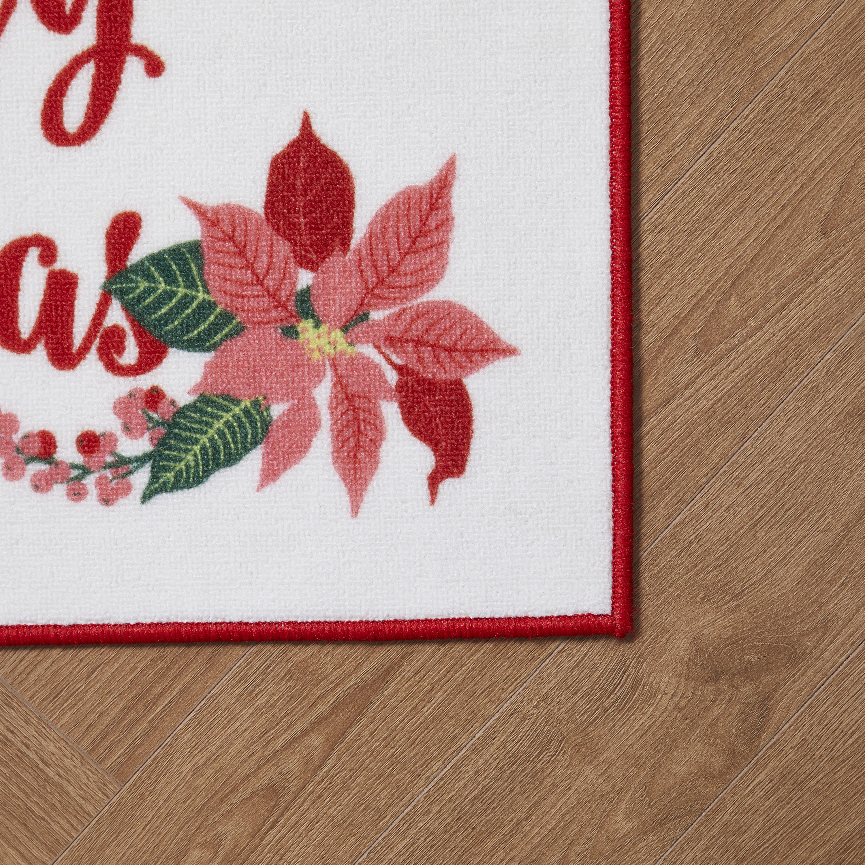 VCNY Home Merry Christmas White/Red Holiday Indoor Scatter Rug, 20" x 30"