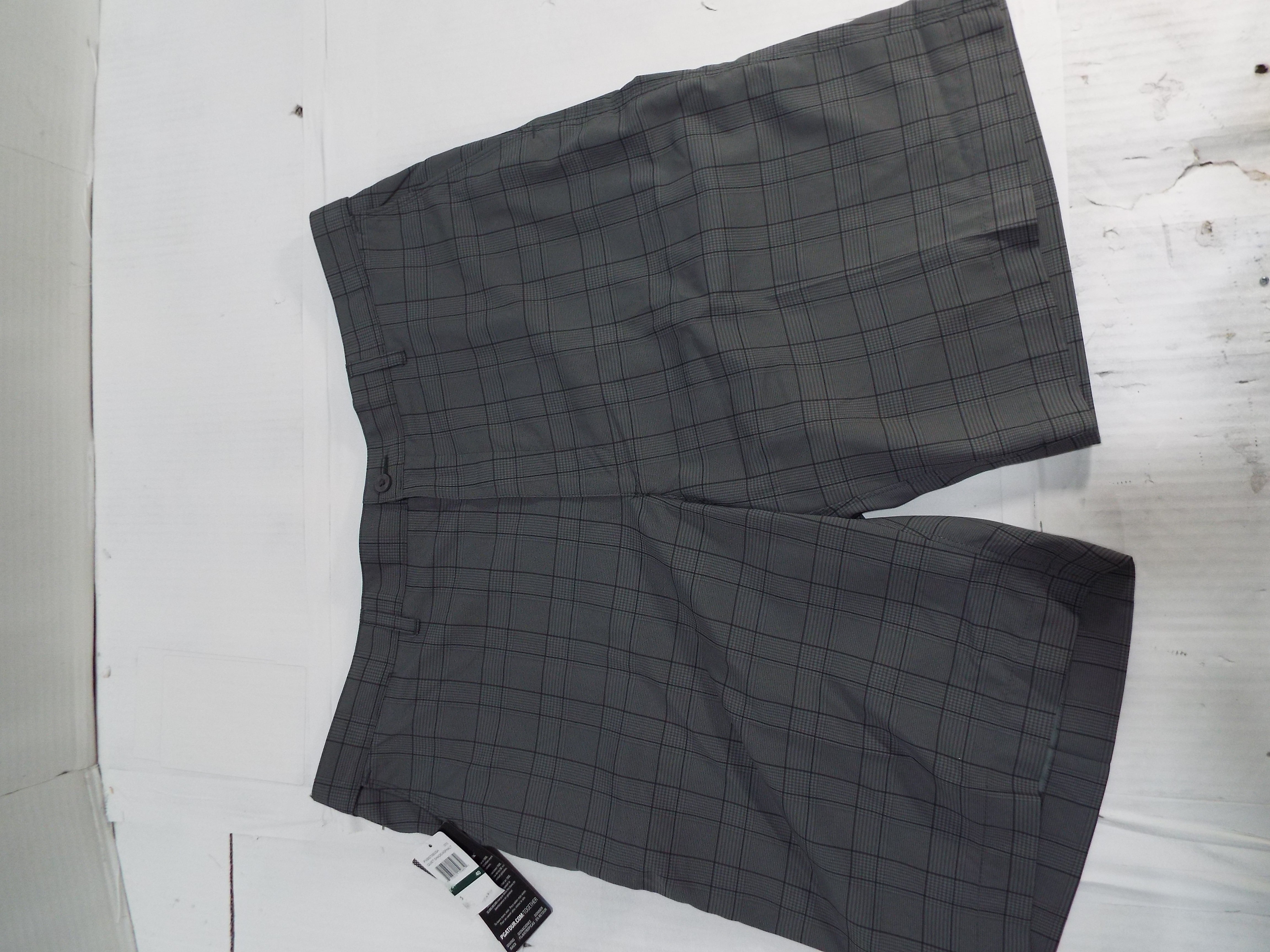 PGA Tour Men's Expandable Waist Golf Shorts, Quiet Shade, 36 (White