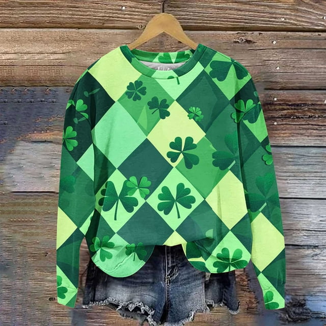 Xuyuer St. Patrick's Day Round Neck Sweatshirt for Women Lucky Shamrock Long Sleeve Shirt Ireland Gift Clover Print Fit Casual Pullover Fashion Loose Tops