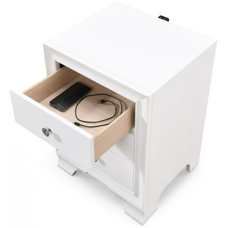 Click Decor - Edmond Traditional Wood 3-Drawer Night Stand - White