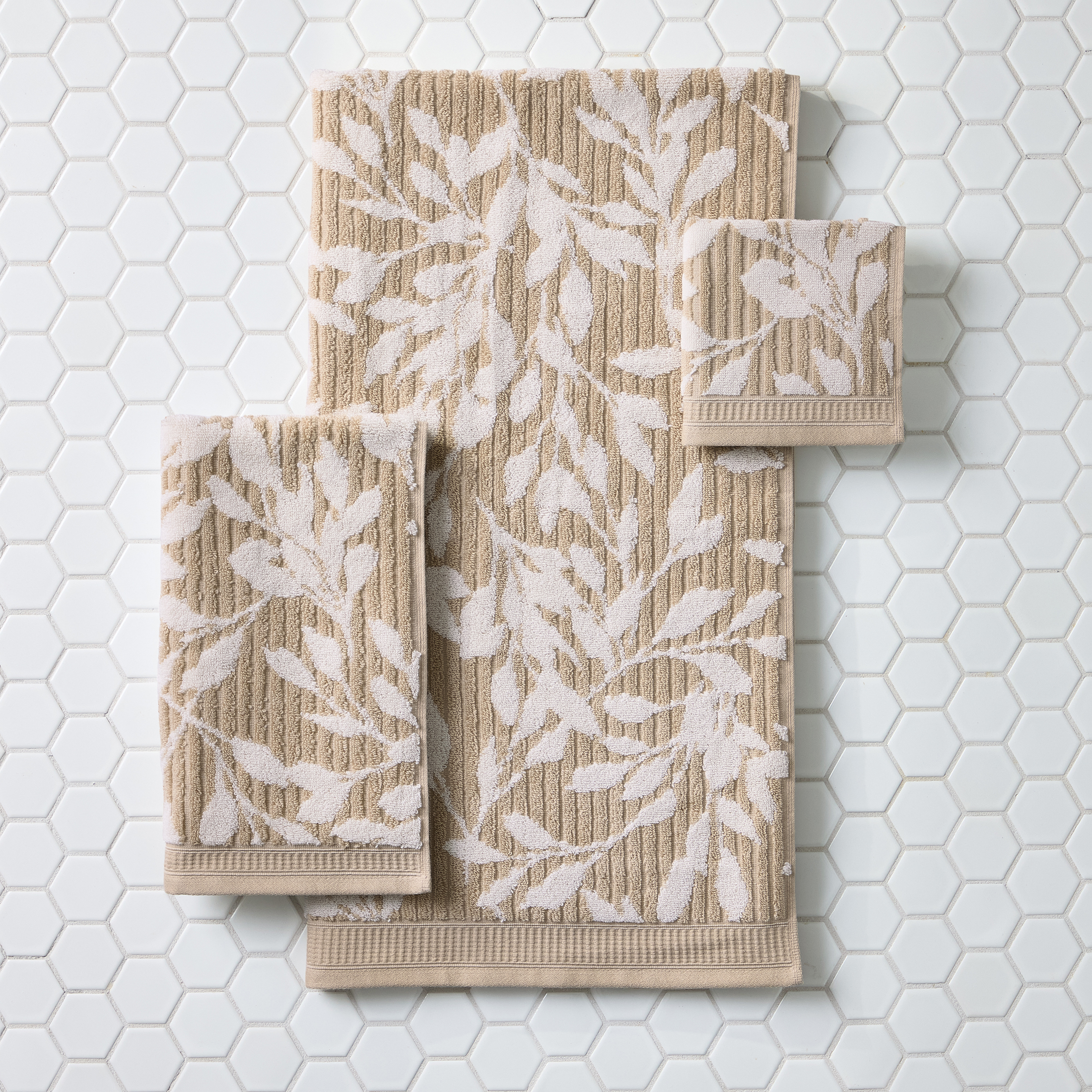 Better Homes & Gardens Signature Soft Floral Towel Set, 6-Piece photo 5