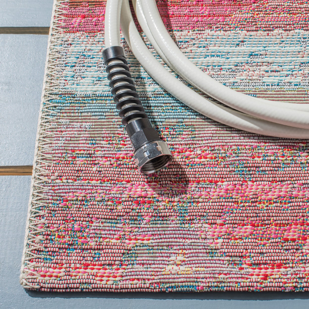 thumbnail image 5 of SAFAVIEH Barbados Aztec Corals Outdoor Area Rug, Light Blue/Pink, 6'6" x 6'6" Round, 5 of 9