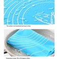 thumbnail image 4 of 1 pieza de 50 x 40 cm, tapete antiadherente reutilizable para hornear masa de fondant (azul), tapete para amasar, tapete de silicona para hornear pasteles sin BPA, con guía de medición, 4 of 5