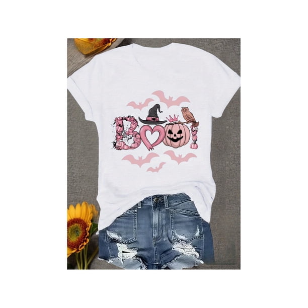 Spooky - chic Tee for Halloween: adorable "Boo!" Graphic with Bat and Pumpkin elements