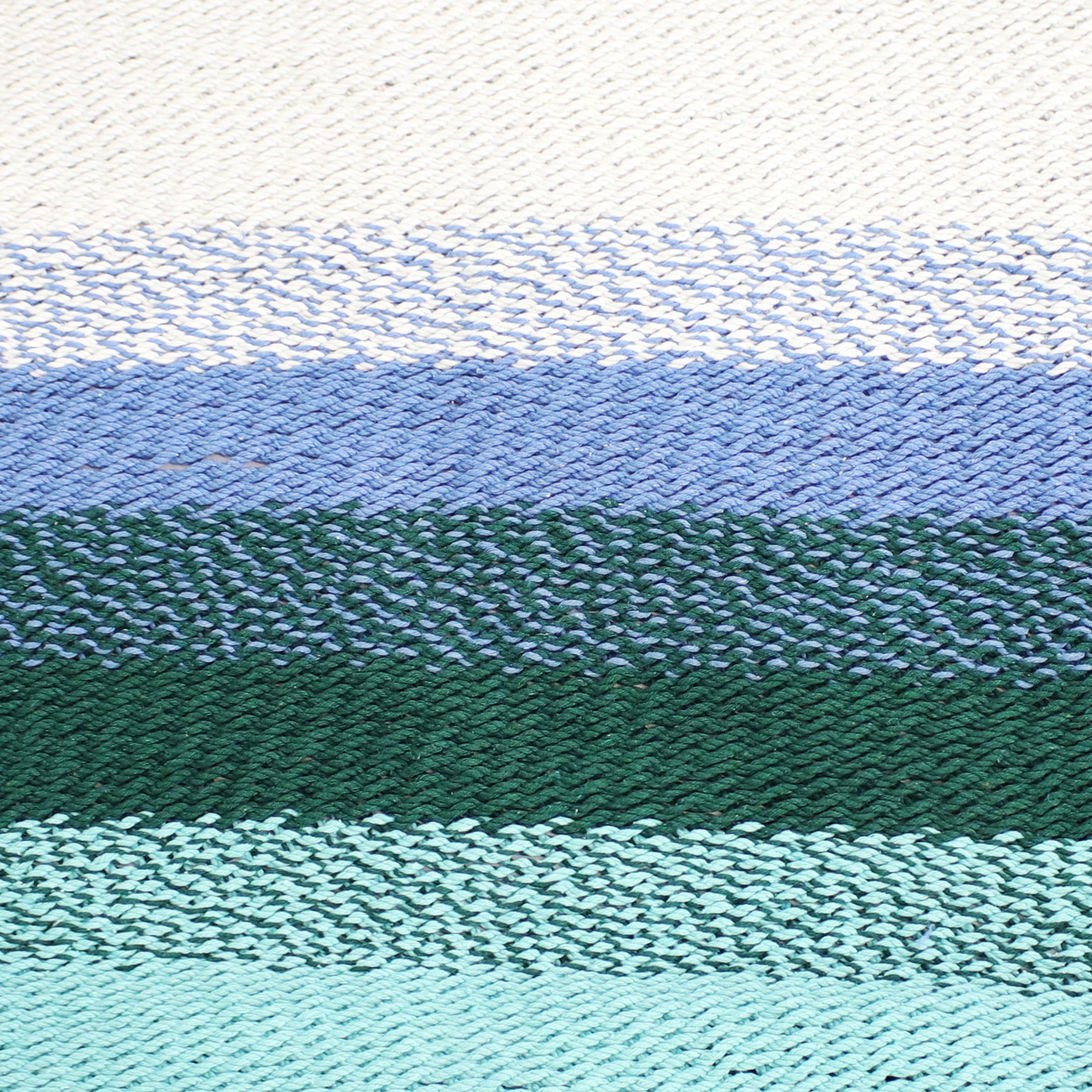 Sunnydaze 2-Person Quilted Polyester Spreader Bar Hammock, 600 lb Capacity - Lagoon Stripes