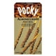 Bâtons de biscuits Pocky Almond Crush de Glico enrobés de chocolat – image 1 sur 2