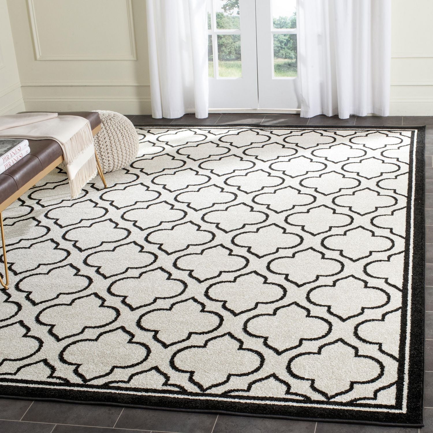 Safavieh Amherst Wilson Geometric Area Rug