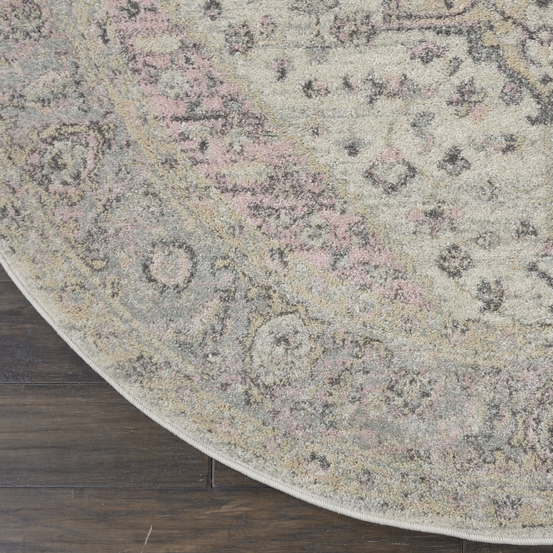 Serene Distressed Persian Ivory/Pink 5'3" x ROUND Area Rug, (5' Round)