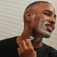 thumbnail image 2 of GILLETTE Skinguard, Cartucho de Rastrillo para Afeitar, 4 Repuestos con Barrera Protectora Anti Irritaci&oacute;n, Piel Sensible, Rastrillo para Hombre, 2 of 6
