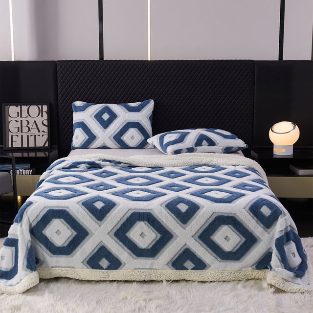 Double-Layer Lambswool Throw Blanket for All Seasons, Soft and Lightweight for Sofa and Bed, Machine Washable with Luxurious Feel and Durable stitching
