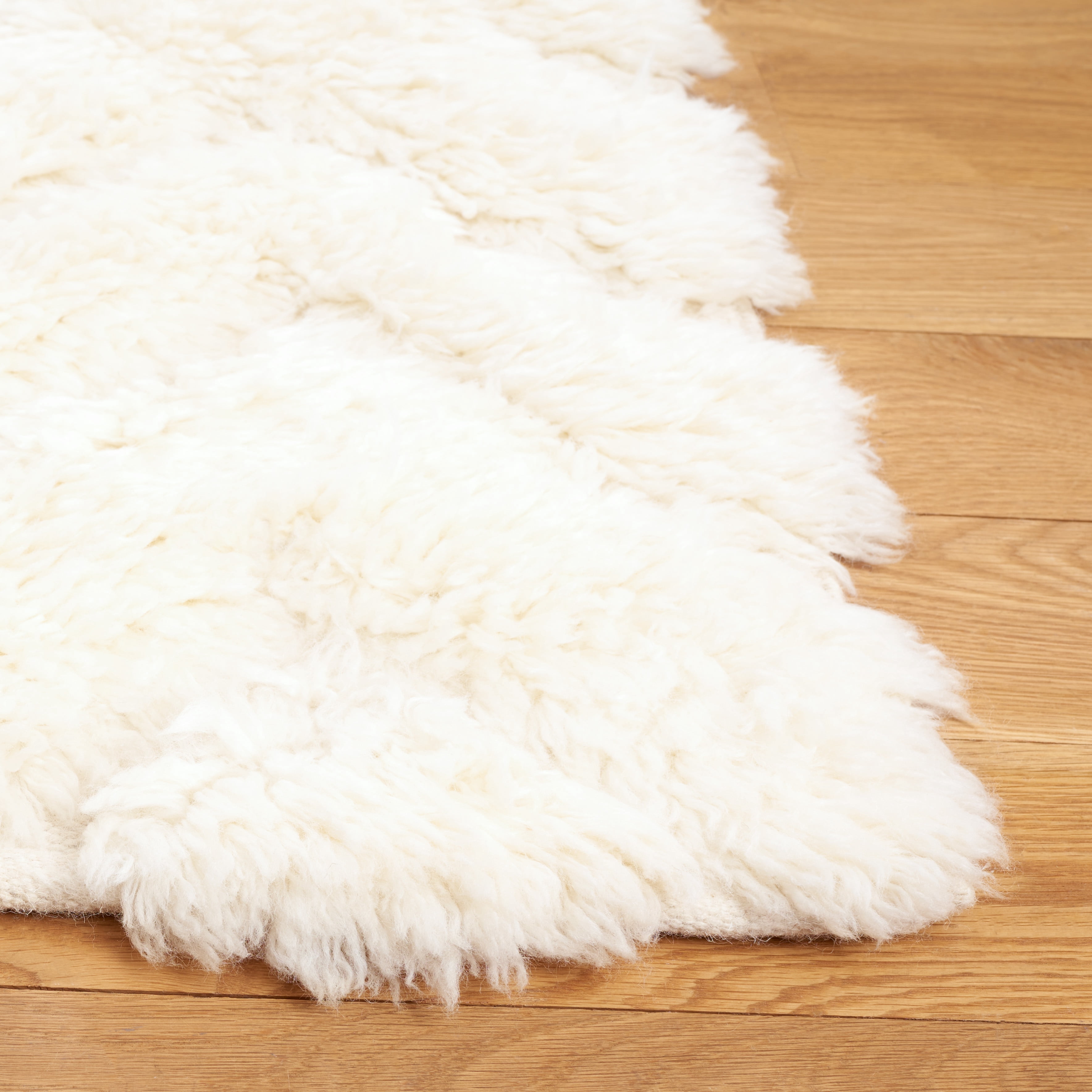 SAFAVIEH Casablanca Autumn Geometric Wool Area Rug, Ivory, 3' x 5'