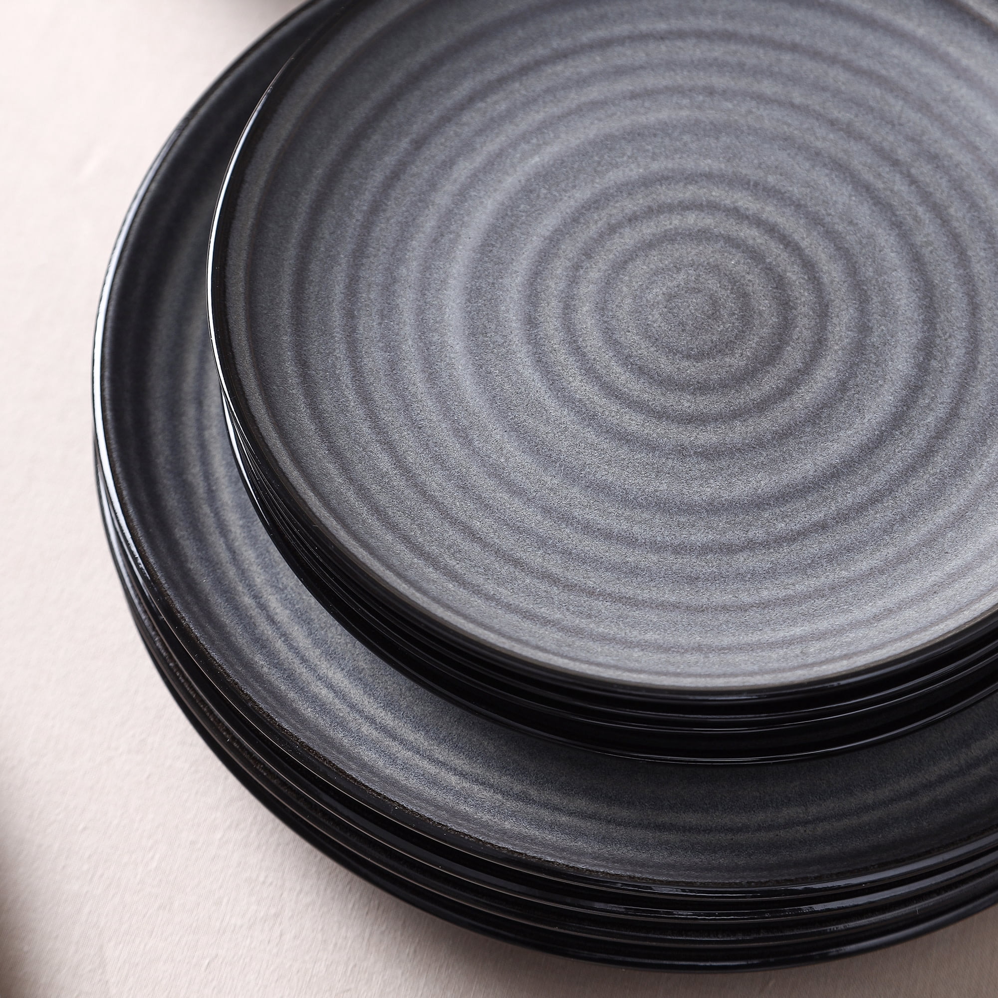 Stone Lain Dua Dinner Plate Set Stoneware, 4-Piece, Black