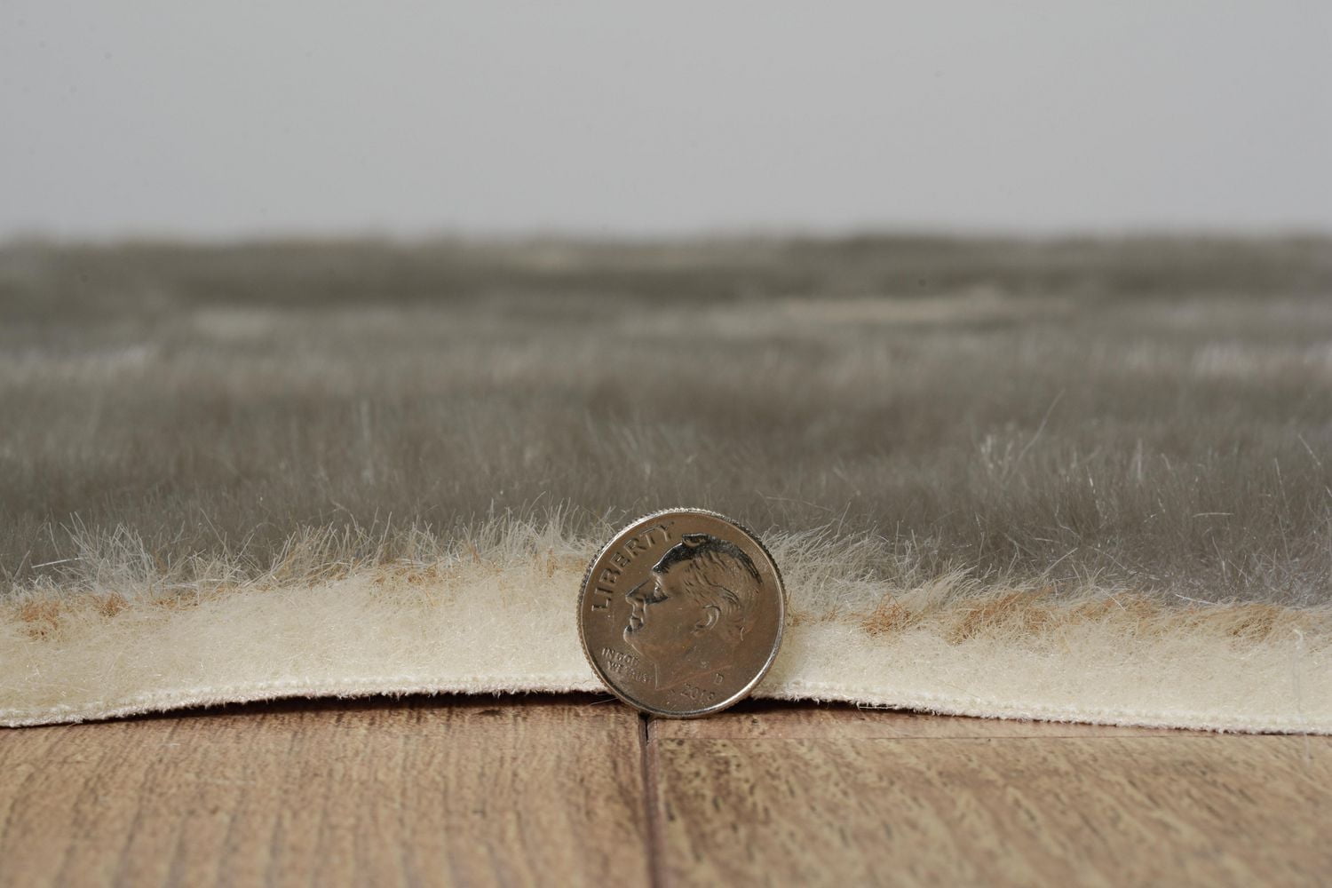 Tapis Imitation Peau De Vache, Mélange de Gris