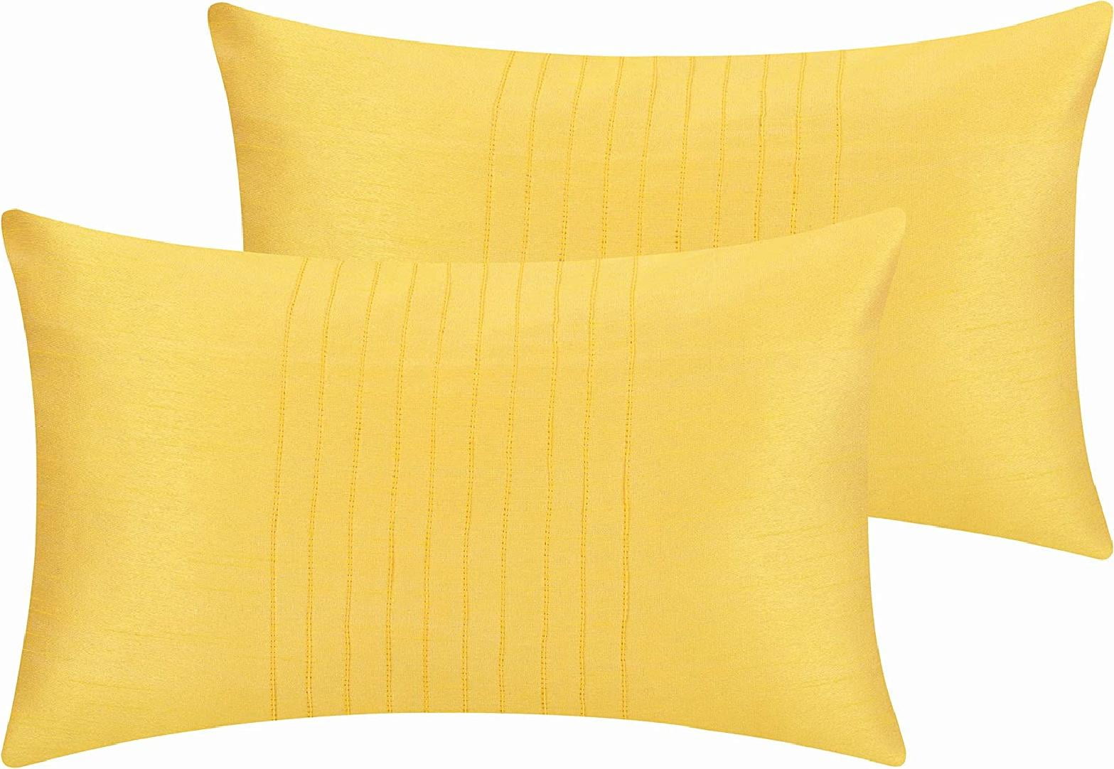 Pillowcase with needle pleated panel