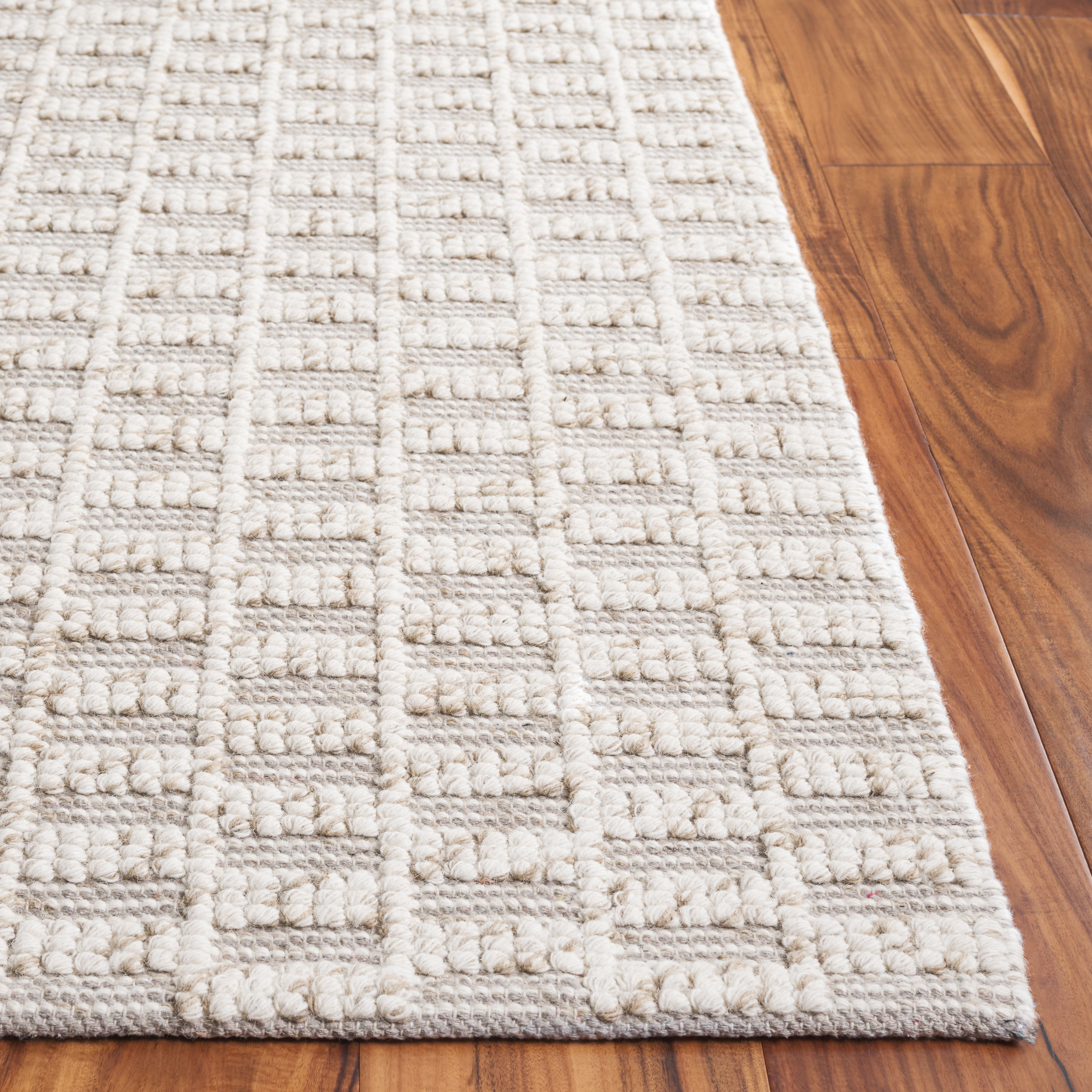 SAFAVIEH Natura Cleto Geometric Area Rug, Brown/Ivory, 4' x 6'