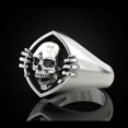 thumbnail image 2 of Anillo de calavera punk vintage (1 pieza, plateado), 2 of 4