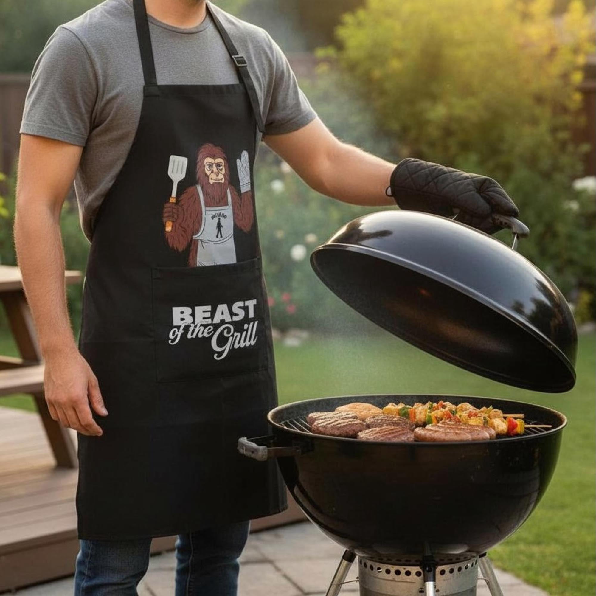 Beast of The Grill Apron and Oven Mitt Set, Black, Father's Day by Way To Celebrate