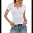 thumbnail image 2 of Blusa Informal Básica de Corta con Cuello Henley Acanalado y Botones para Mujer, y Verano XL, 2 of 10