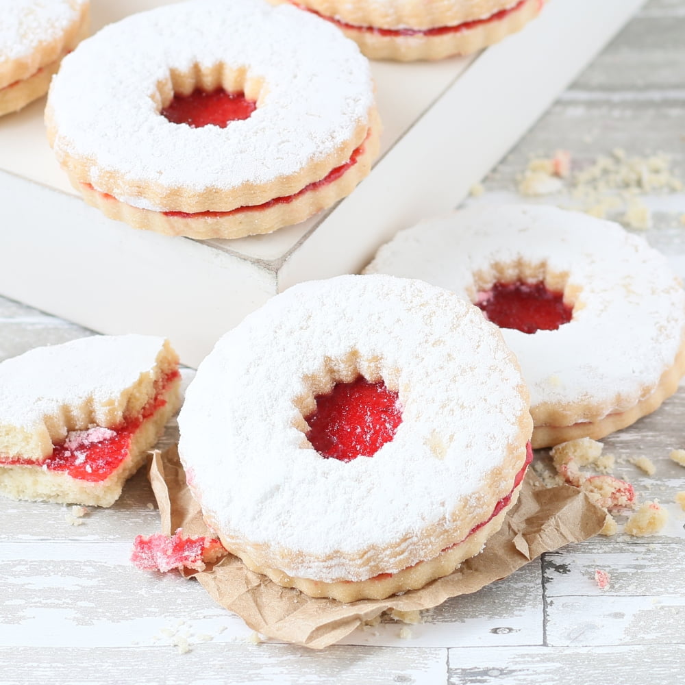 Dulcet Gift Baskets Delightful Holiday Cookie Assortment with Black & White Sprinkle Cookies