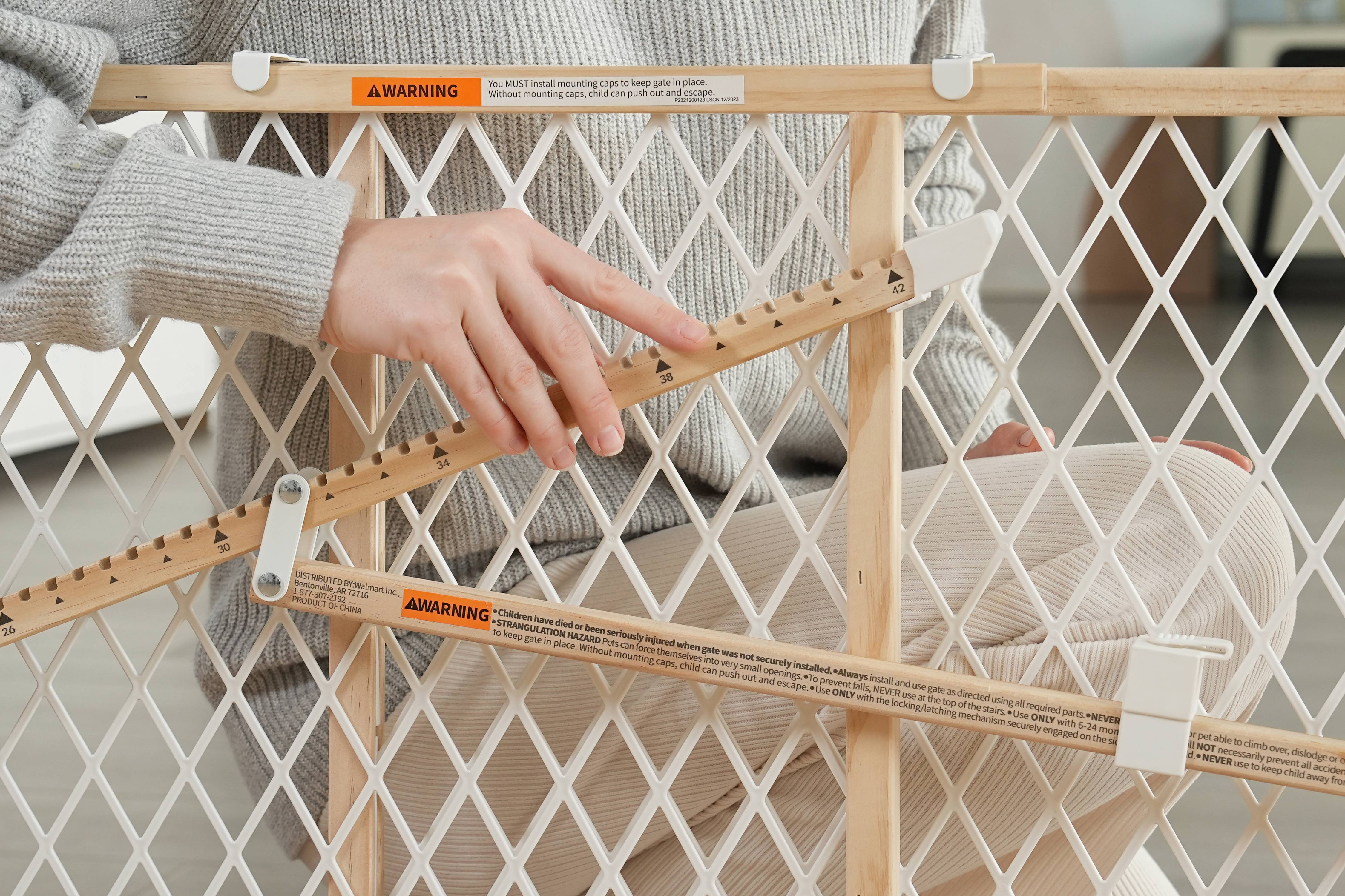 Parent's Choice Standard Wall Safety Gate, Fits 26-42 Inches photo 5