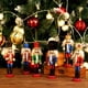 thumbnail image 2 of JM Adornos navideños de cascanueces 6 piezas Adornos navideños de cascanueces, Figuras de cascanueces con purpurina para adornos de árboles de Navidad Regalo de cumpleaños Fiesta en casa Decoraciones navideñas JM ER, 2 of 5