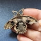 thumbnail image 2 of Broche de abeja con diamantes de imitación dorados XianweiShao moda cristal vintage circonita cúbica verde esmeralda, 2 of 5