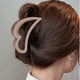 thumbnail image 2 of 3 pinzas para el pelo con forma de corazón, medianas, antideslizantes., 2 of 7