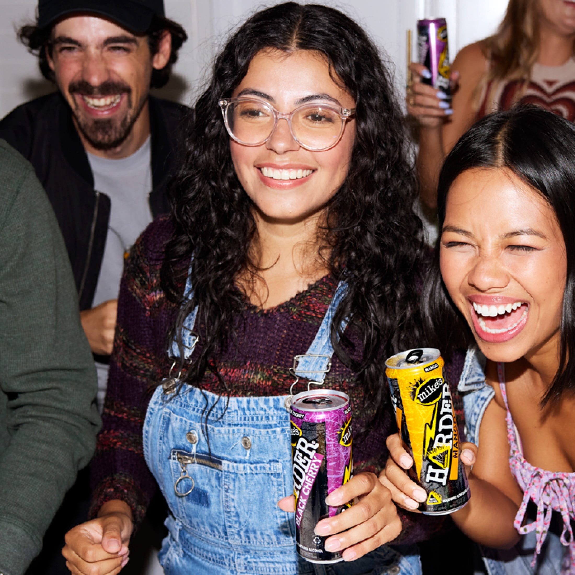 (2 pack) Mike's Harder Lemonade Hurricane Punch, 23.5 fl oz Can, 8% ABV