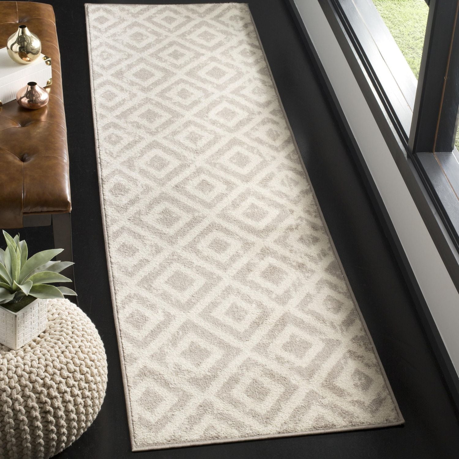 SAFAVIEH Amsterdam Duncan Geometric Area Rug