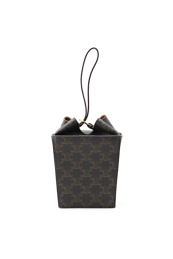 Pre-Owned Celine Triomphe Strap Box Leather Handbag 197142BZJ.04LU CELINE