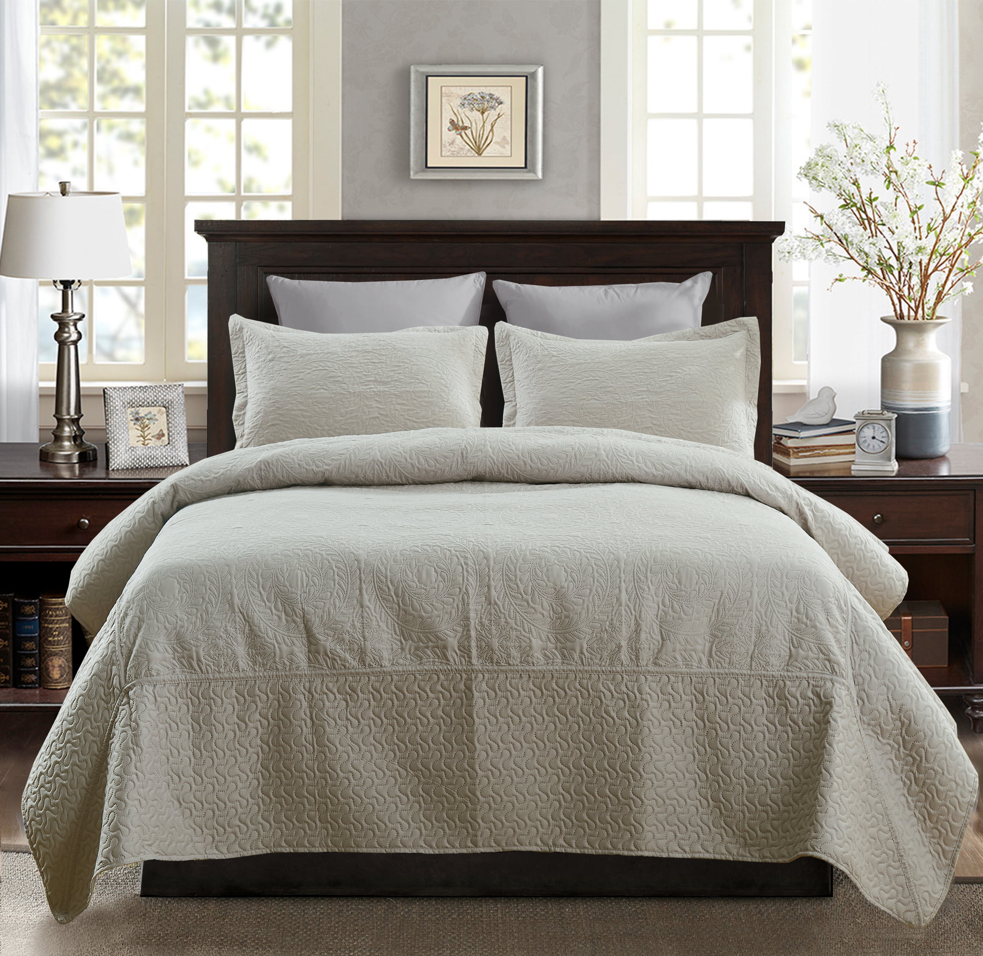 solid bedspreads and quilts