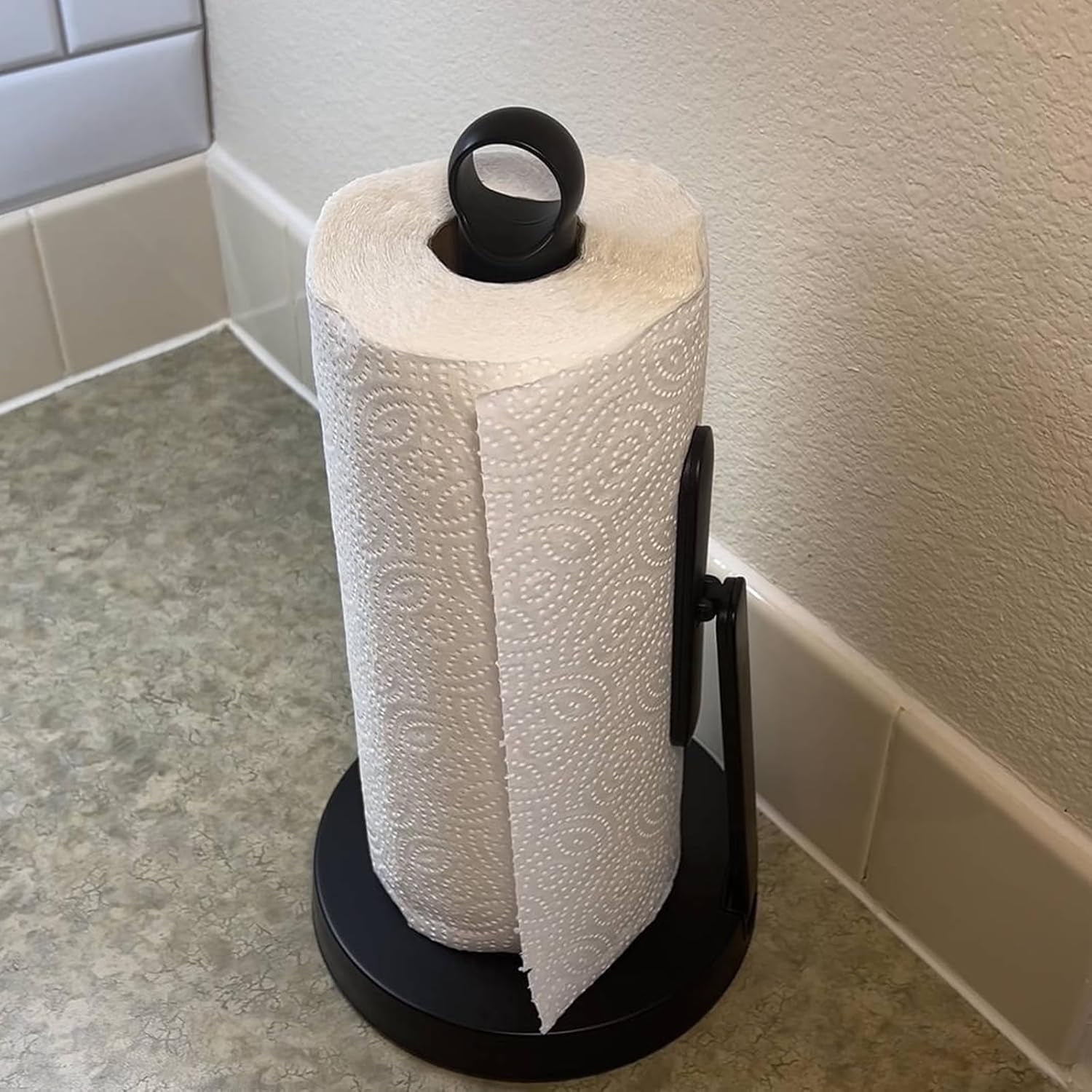 Heavy-Duty Stainless Steel Paper Towel Holder with Tension Arm – Easy One-Handed Tear, Modern Standing Countertop Dispenser for Kitchen, Holds All Paper Towel Rolls (1, Black)
