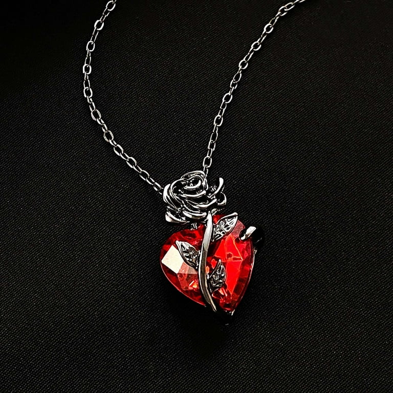Teissuly Heart Rose Necklace With Dark Style Wrapped Flower