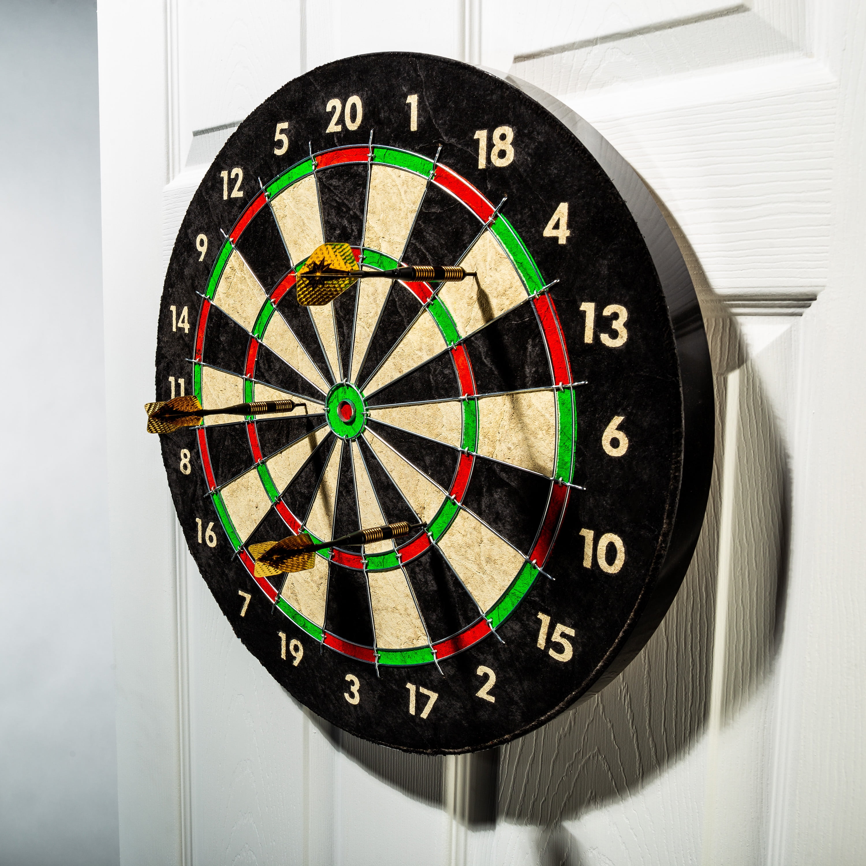 Franklin Sports Steel Tip Pro Wire Bristle Dartboard, 18