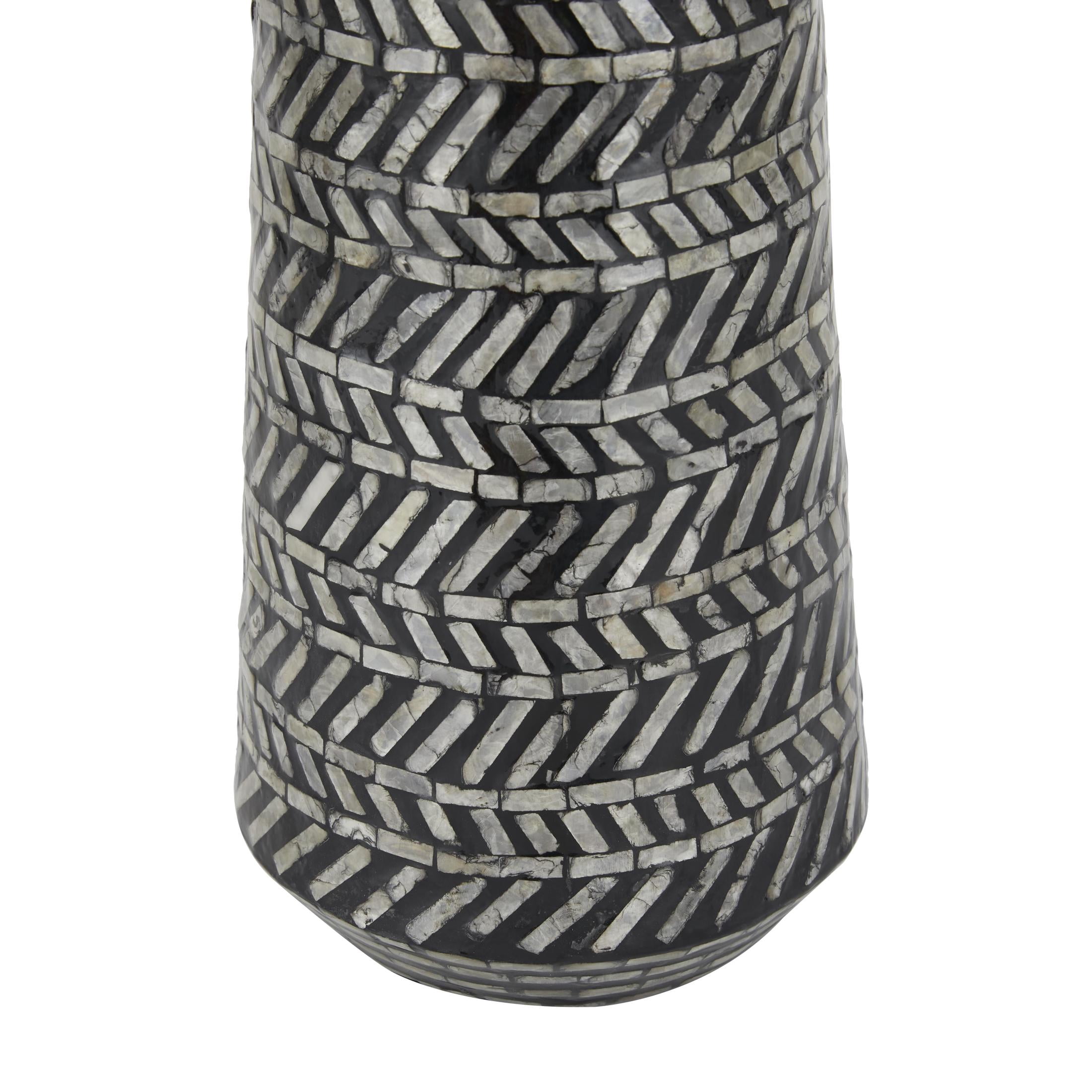 DecMode 22" Tribal Handmade Black Mother of Pearl Shell Vase