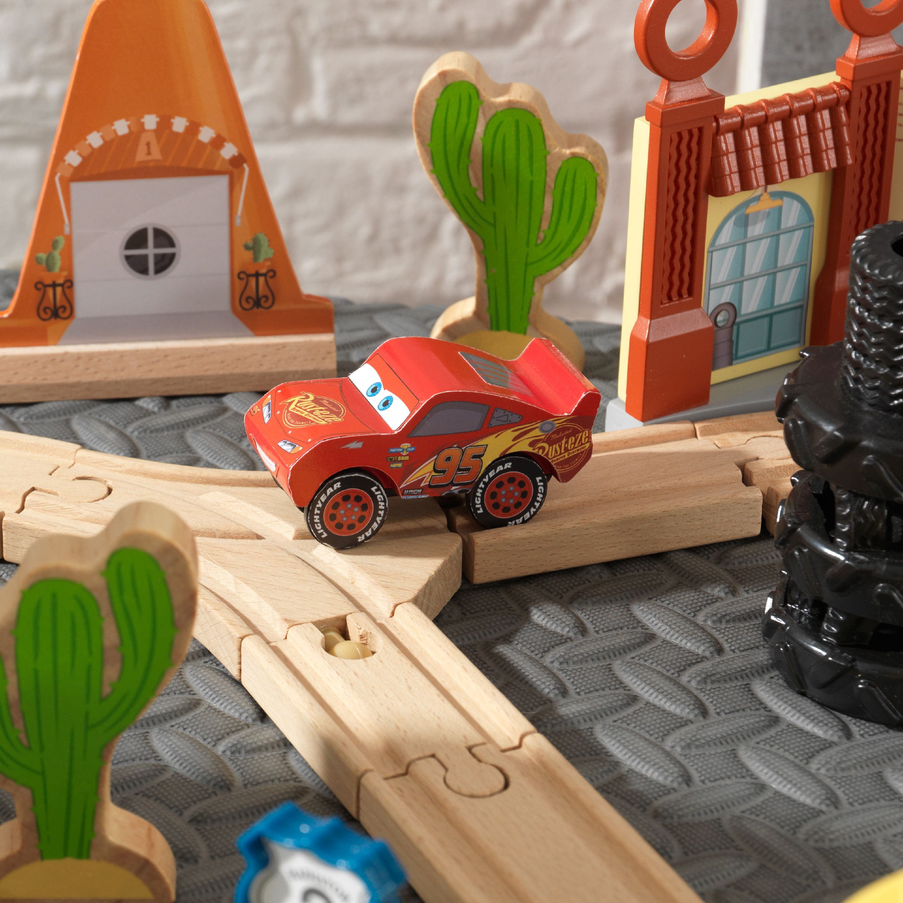 kidkraft disney pixar cars 3 50 piece radiator springs track set