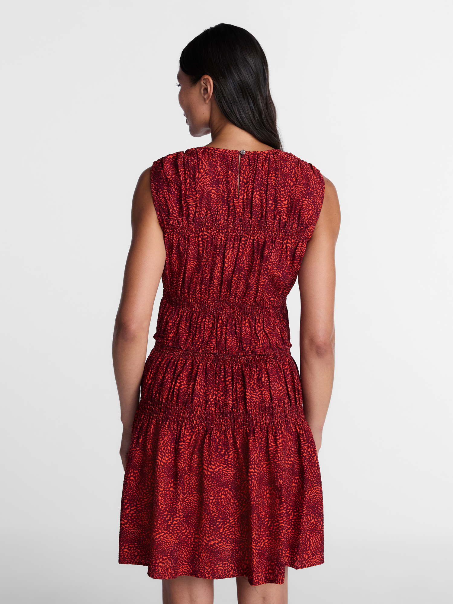 Time and Tru Women's Smocked Sleeveless Mini Dress photo 4