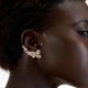 thumbnail image 4 of 1 par de elegantes pendientes de mariposa con forma de mariposa para mujer, aretes de metal a la moda, accesorio de joyería para orejas sin perforar, con diamantes de imitación, 4 of 8