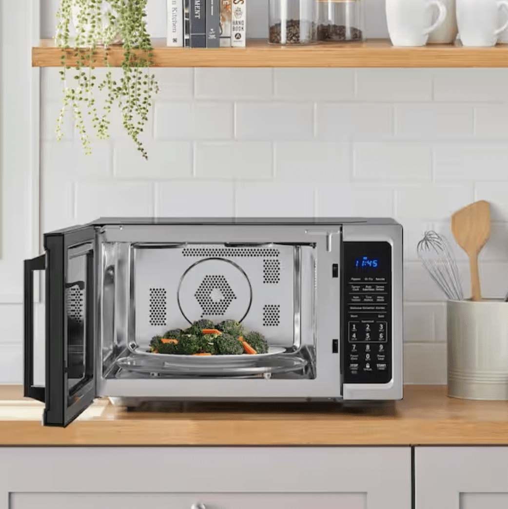Restored Vissani EC042A2KJCLPF 1.5 cu. ft. 1000W Countertop Microwave with Air Fry and Sensor Cook, Stainless Steel (Refurbished)