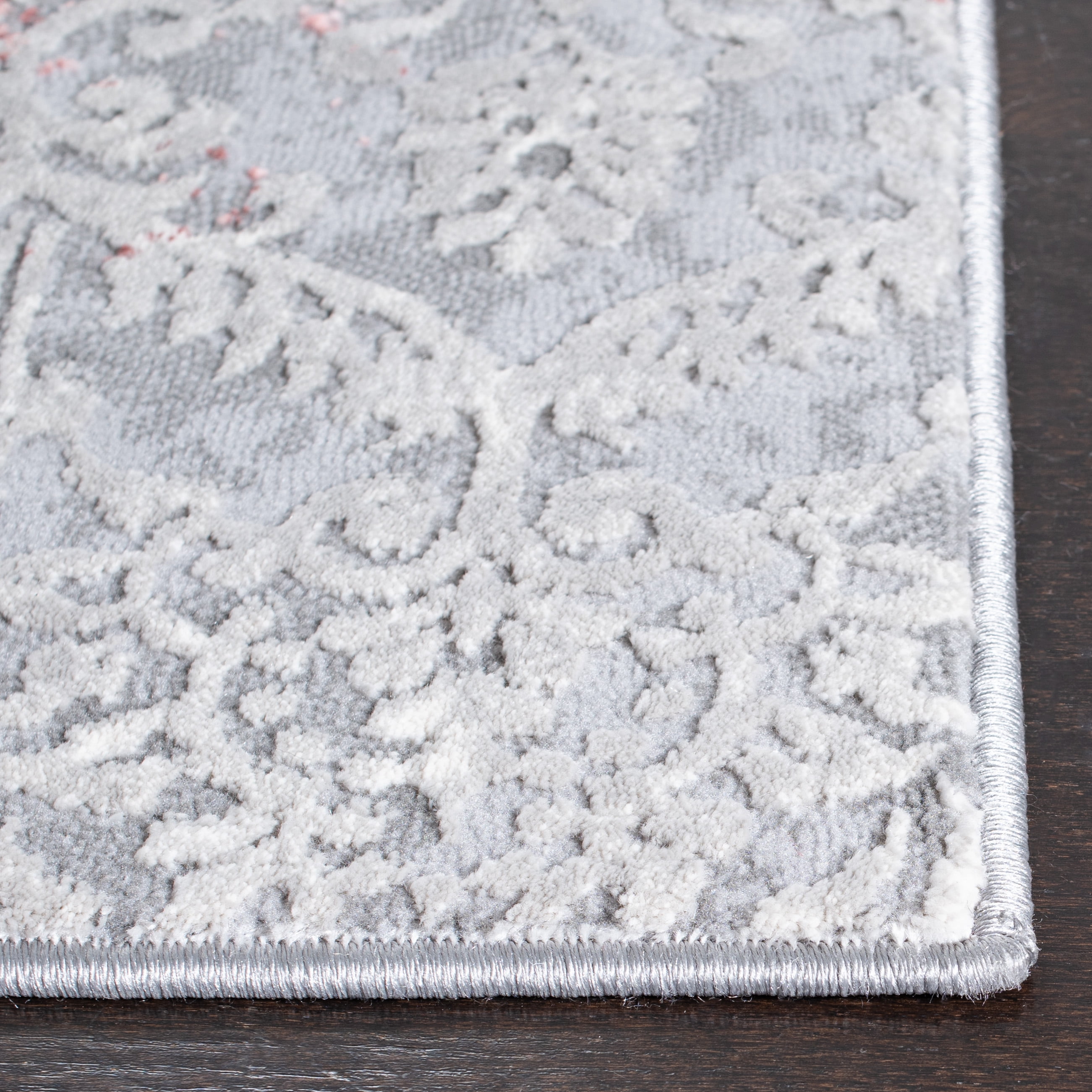 SAFAVIEH Meadow Derbhile Medallion Area Rug, Light Grey/Pink, 4' x 6'