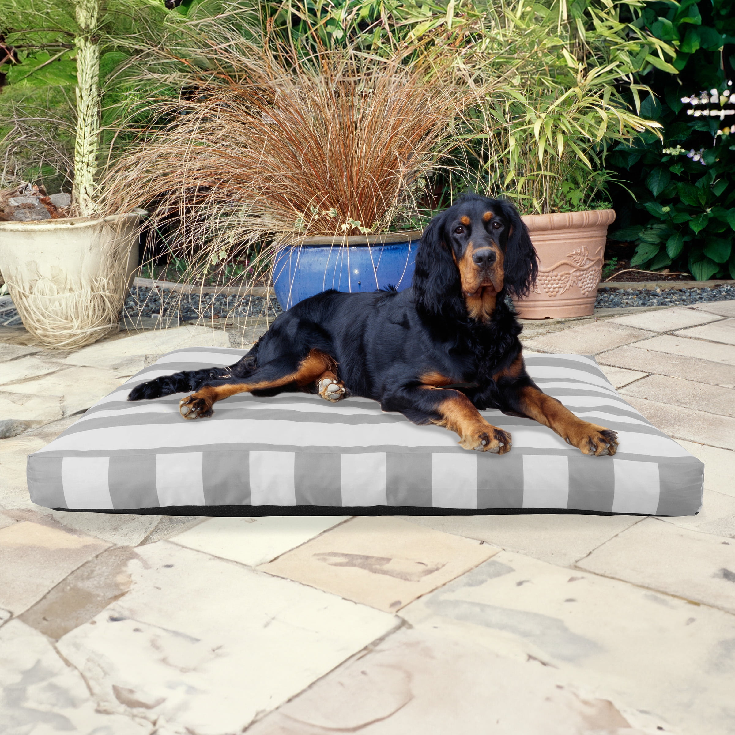 PETMAKER 44in Water-Resistant Dog Bed with Removable Washable Cover (Gray)