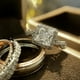thumbnail image 4 of Huitan-Conjunto de anillos de boda para novia, corte princesa de lujo, circonita cúbica, accesorios elegantes, joyería brillante para boda y hombre, 4 of 5