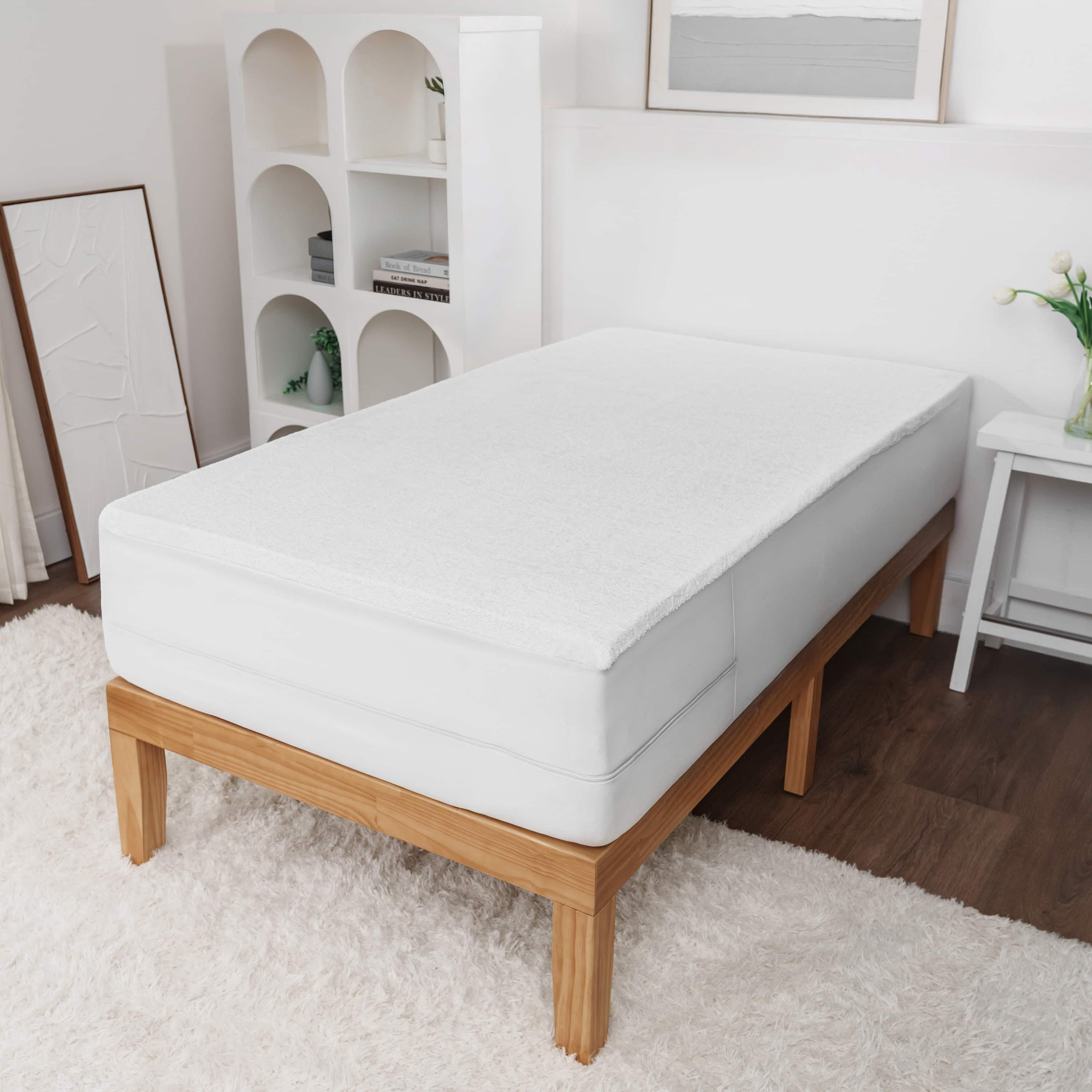 Lammaloe Twin Waterproof Mattress Protector, Premium Mattress Pad, Zippered Mattress Cover Fits Mattresses Up to 21 inches