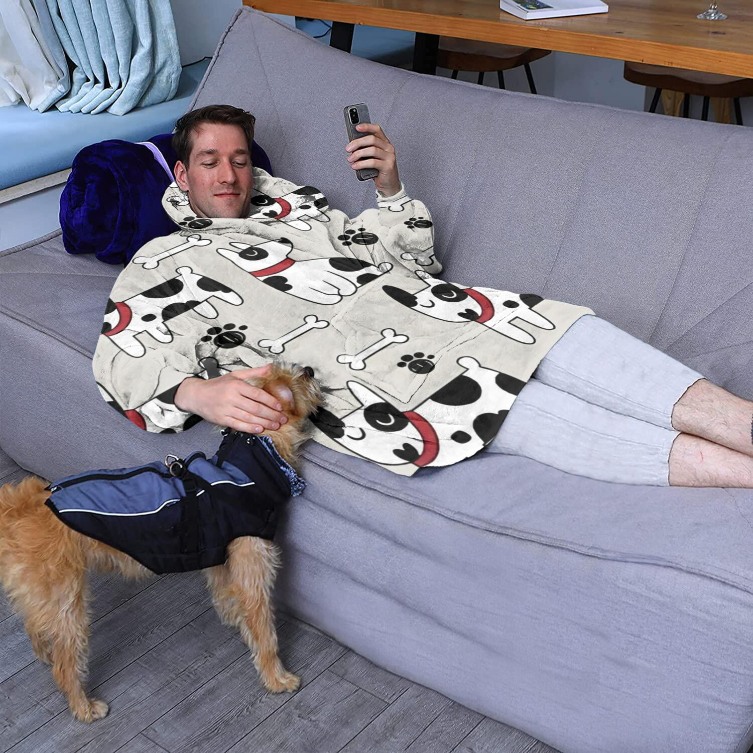 Wearable Oversized Blanket,Bulldog Dog Wearable Blanket Hoodie for Adults,Cozy Hooded Blankets with Super Pockets,Super Warm Fuzzy Pullover for Women & Men