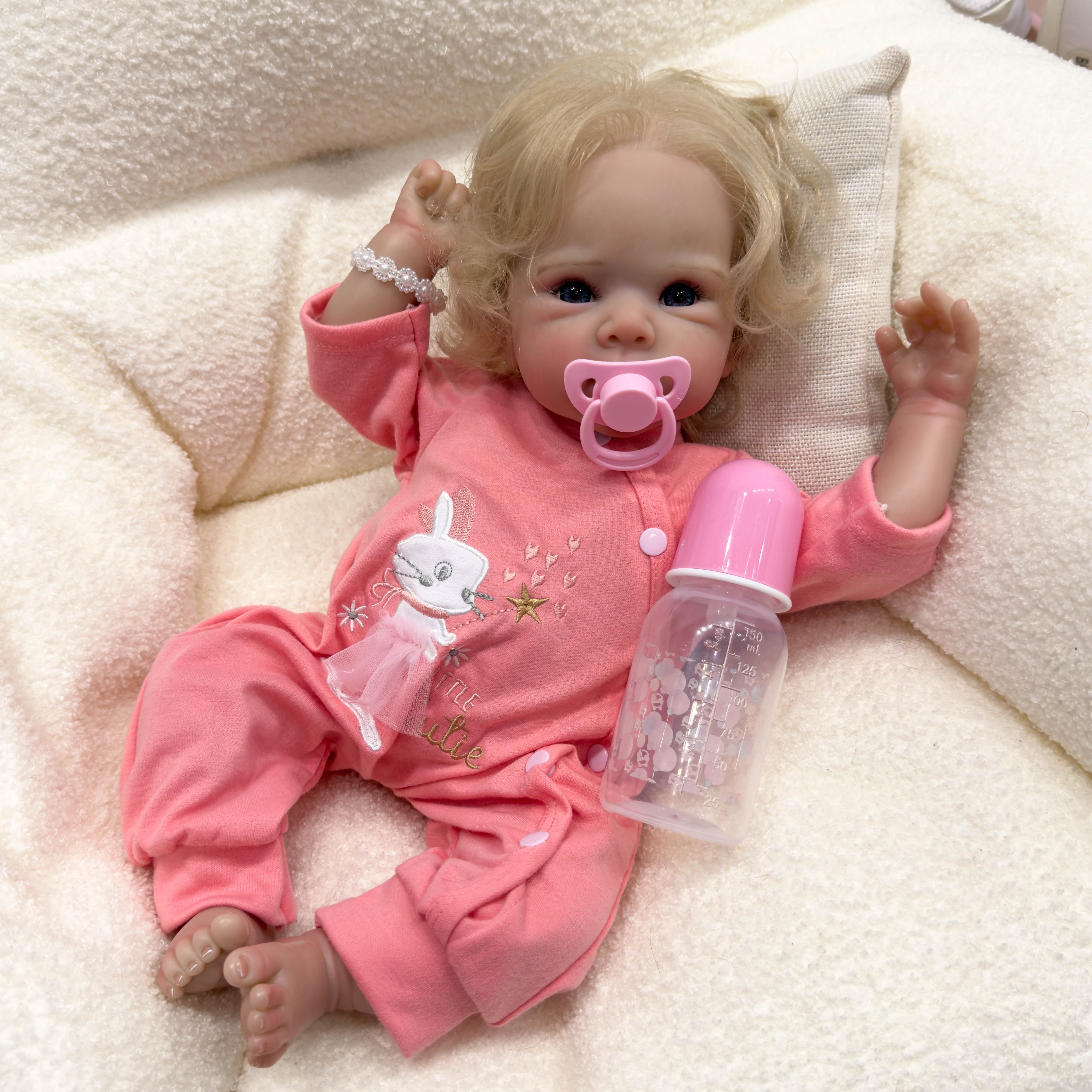 Lifelike Reborn Baby Dolls 18 inch Soft Cloth Body Realistic Newborn Baby Dolls Poseable Real Life Baby Dolls with Doll Accessories and Gift Box For Kids 3+ Years