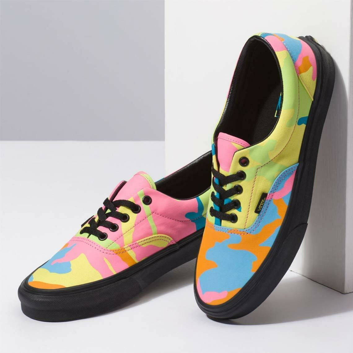 Vans Era Neon Camo Multi Camo/Black Classic Skate Shoes Size 9.5 - Walmart.com